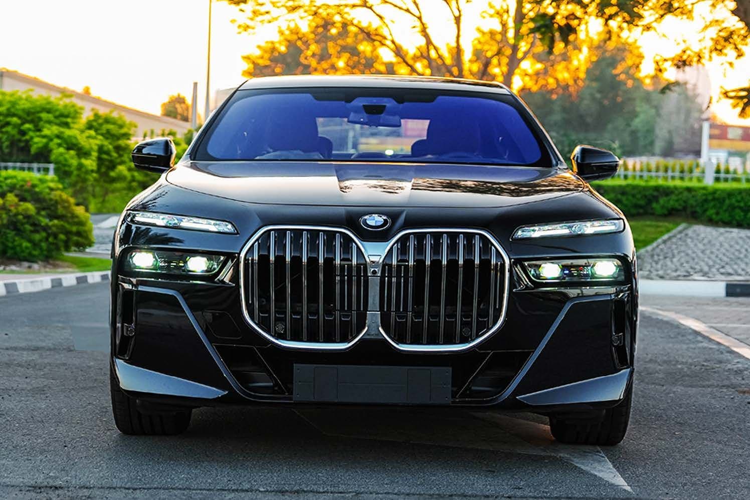 بي إم دبليو 740i (٢٠٢٦) — 1