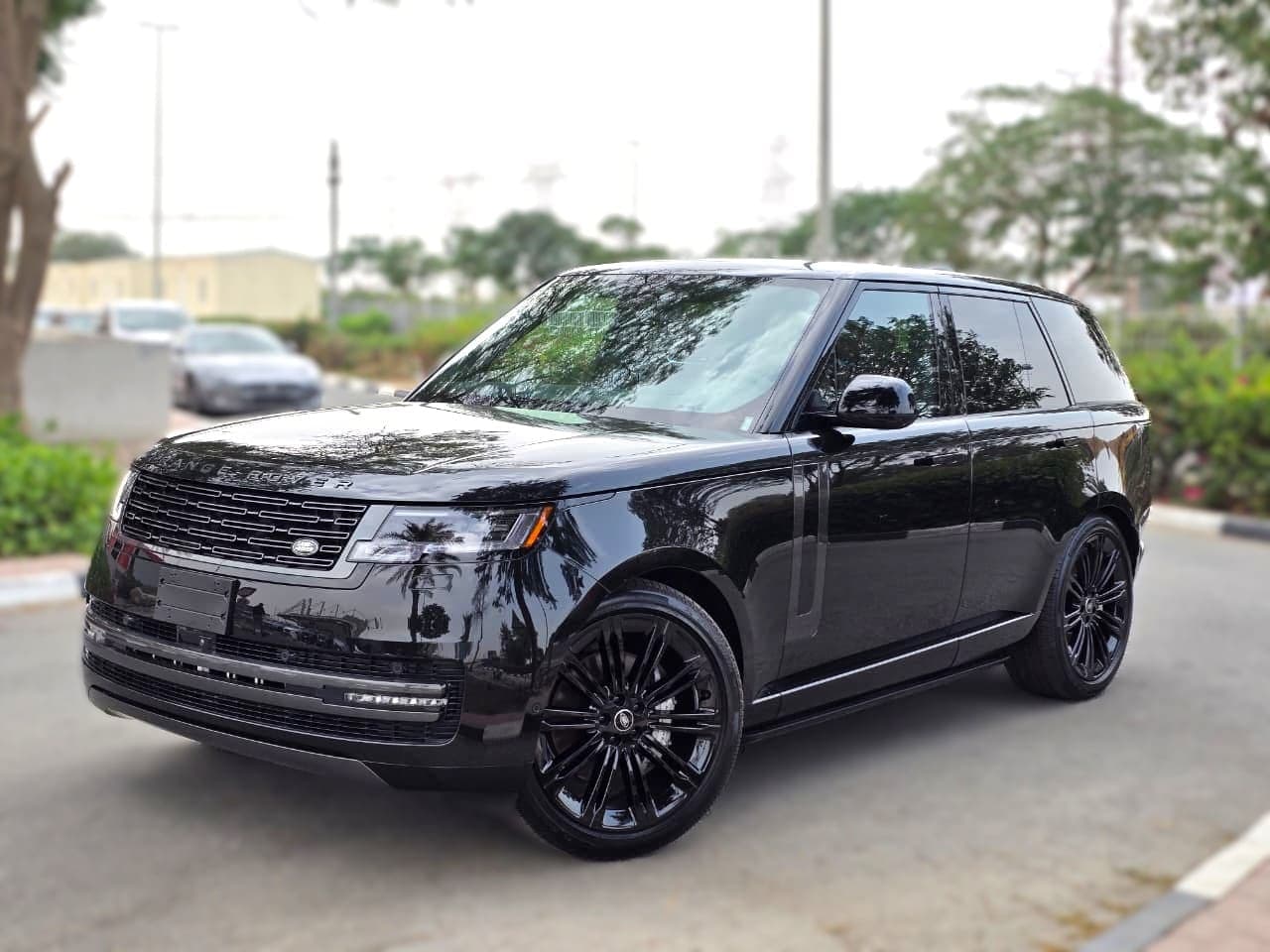 Range Rover P400 V6 — 3
